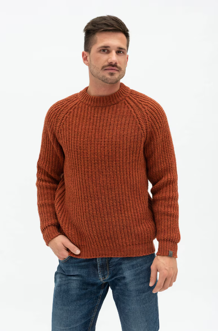 Light blend of natural merino wool sweater for men