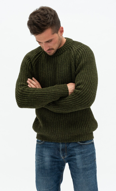 Light blend of natural merino wool sweater for men
